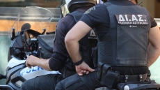 Κρήτη: Συμπλοκή μεταξύ τριών Αφγανών στα Χανιά, χτύπησαν τον έναν με πέτρα στο πρόσωπο