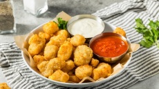 Πέντε μυστικά για ελαφρύ και τραγανό κουρκούτι