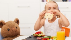 Τα παιδιά αγαπούν το τυρί: 10 λόγοι για να το έχουν καθημερινά στο lunch box τους