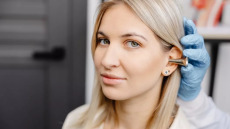 Τα τέσσερα SOS συμπτώματα που δείχνουν τον κίνδυνο για την ακοή