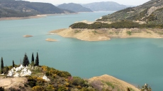 Λίμνη Κρεμαστών: Συναγερμός από τον εντοπισμό πτώματος γυναίκας