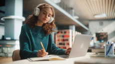 Ασφαλιστικά προγράμματα για τις σπουδές των παιδιών