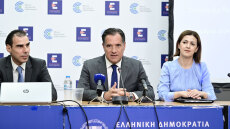 Οι αλλαγές στην Υγεία - Τι ανακοίνωσε το υπουργείο για απογευματινά χειρουργεία, εφημερίες και προσωπικό γιατρό  