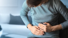 Γιατί κάποιοι άνθρωποι παθαίνουν πιο συχνά τροφική δηλητηρίαση;