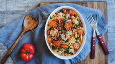 Περίσσεψαν μακαρόνια; 5 εύκολες και νόστιμες ιδέες για να τα αξιοποιήσετε