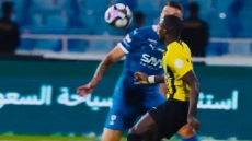 Τον έστειλε πίσω στο Μπέρμιγχαμ: Αναχαίτιση με σομπρέρο από τον Μιλίνκοβιτς-Σάβιτς στον Μουσά Ντιαμπί - Δείτε βίντεο