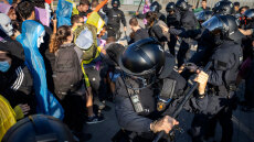 Βαρκελώνη: Διαδήλωση κατά της αύξησης του κόστους στέγασης  - Η αστυνομία συγκρούστηκε με τους ακτιβιστές - Βίντεο