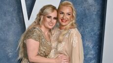 Ρέμπελ Γουίλσον: Στο Παρίσι για τον μήνα του μέλιτος με τη σύζυγό της, Ραμόνα Αγκρούμα