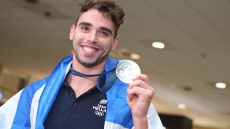 Η Πετρούπολη τίμησε τον Απόστολο Χρήστου - Πήρε το όνομά του το δημοτικό κολυμβητήριο της πόλης 