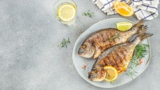 Τηγανητά VS ψητά ψάρια και θαλασσινά: Διατροφική αξία και ιδανική ποσότητα
