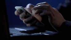 Αχαΐα: Έβαλε αγγελία για γνωριμία και έπεσε θύμα απάτης - Του απέσπασαν 15.000 ευρώ