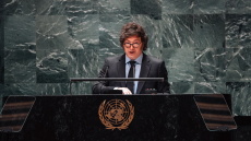 Αργεντινή: Ο Μιλέι αντέγραψε την ομιλία του στον ΟΗΕ από... το σίριαλ West Wing