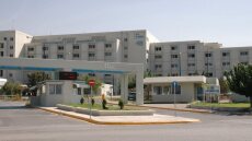 Λεχαινά: 31χρονος παλεύει για τη ζωή του σε Μ.Ε.Θ. στην Πάτρα - Ο πατέρας του τον βρήκε σε λίμνη αίματος έξω από το σπίτι