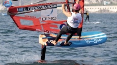 Ιστιοπλοΐα: Ξεκίνησε το Ευρωπαϊκό Πρωτάθλημα iQFOiL στο Κάλιαρι