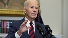 Τυφώνας Μίλτον - Μπάιντεν: Παραμείνετε μέσα, μην βγείτε στους δρόμους