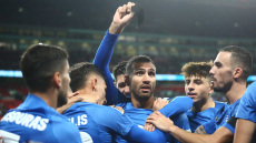 Ο Βαγγέλης Παυλίδης σκόραρε και σήκωσε ψηλά στον ουρανό το μαύρο περιβραχιόνιο για τον Μπάλντοκ - Δείτε βίντεο και φωτογραφίες