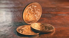 Ράλι χωρίς ταβάνι για τον χρυσό:  Οι 6+1 λόγοι που δικαιολογούν τα 30 limit up μέσα στο 2024  