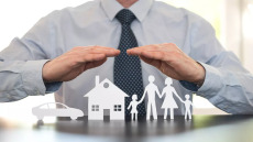 Ασφαλιστικά πακέτα για υγεία, κατοικία και αυτοκίνητο: Τι πρέπει να προσέξετε