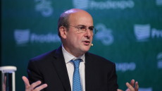 Handelsblatt: Η Ελλάδα μειώνει γρηγορότερα από κάθε άλλη χώρα της ευρωζώνης το δείκτη χρέους