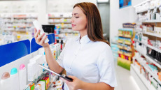 Clawback: Πώς το Υπουργείο προσπαθεί να «διορθώσει» τη δαπάνη για τα νοσοκομειακά φάρμακα