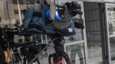 Γλυκά Νερά: «Δεν υπήρξε καμία σωματική επαφή, εξύβριση ή απειλή» λέει ο δικηγόρος του σκηνοθέτη για την καταγγελία 72χρονου