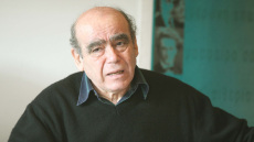 Πέθανε ο βραβευμένος συγγραφέας Θανάσης Βαλτινός σε ηλικία 92 ετών