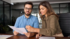 Ασφαλιστήριο: Τι πρέπει να κάνετε πριν υπογράψετε το συμβόλαιο υγείας