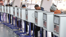 Εκλογές ΗΠΑ 2024 - CNN: Μόλις το 1/3 των ψηφοφόρων θεωρεί πως η οικονομία είναι σε καλή ή εξαιρετική κατάσταση