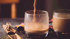 Μίλα μου για «βρώμικο» τσάι: Τι είναι και πώς το φτιάχνουμε