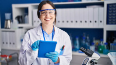 Brain gain: Οι καινοτομίες που φέρνουν τους επιστήμονες πίσω στην Ελλάδα 