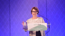 Αικατερίνη Αργυράκη: «39 εκατ. θάνατοι έως το 2050 εξαιτίας της μικροβιακής αντοχής»