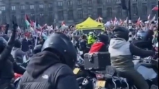 Επεισόδια στο Άμστερνταμ: Για συλλήψεις σε όσους αψηφήσουν την απαγόρευση των διαδηλώσεων προειδοποιεί η αστυνομία