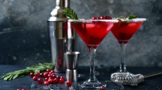 Φτιάχνοντας χειμωνιάτικες παραλλαγές για τα καλοκαιρινά μας κοκτέιλ