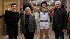 Παναγιώτης Γιαννάκης: «Συναντήθηκε» με το κέρινο ομοίωμά του στο μουσείο του Θοδωρή Κοκκινίδη στην Καβάλα