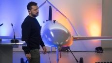 O Ζελένσκι δεσμεύεται να αυξήσει την παραγωγή όπλων στην Ουκρανία 