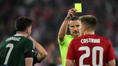 Λανουά για το ντέρμπι: Δεν έπρεπε να επέμβει το VAR στην αποβολή Κοστίνια, κανένα πέναλτι σε Ελ Κααμπί