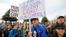 Εφετείο στις ΗΠΑ ακυρώνει μερική απαγόρευση της αγοράς πιστολιών για πολίτες 18-21 ετών 