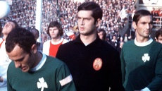 Το ελληνικό ποδόσφαιρο αποχαιρετά τον Τάκη Οικονομόπουλο: Το «Πουλί» πέταξε για να βρει τον «Στρατηγό»