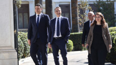 Ανέλαβαν καθήκοντα οι νέοι υπουργοί μετά τον ανασχηματισμό - Όλες οι εξελίξεις από την ορκωμοσία έως τις παραδόσεις/παραλαβές, βίντεο και φωτογραφίες