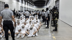 Το CBS News ανέβαλε το ντοκιμαντέρ για τη φυλακή CECOT στο Ελ Σαλβαδόρ, δείτε το τρέιλερ που αποσύρθηκε