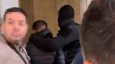 Το δικαίωμα της σιωπής επικαλέστηκε ο 19χρονος φυσικός αυτουργός της δολοφονίας Λυγγερίδη στη δίκη - «Φτου σου σκουπίδι!» του φώναξε ο πατέρας 