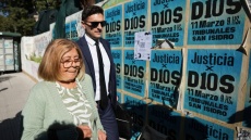  «Ο Μαραντόνα αντιστεκόταν στην ιατρικη περίθαλψη» κατέθεσαν στη δίκη οι αδερφές του