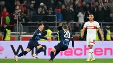 Bundesliga: Τεράστιο διπλό της Χαϊντενχάιμ στην Στουτγκάρδη στο 89' με εκτελεστή τον Χόνσακ  - Δείτε το γκολ 