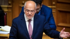 Βουλή: Σφοδρή σύγκρουση Φλωρίδη – Βελόπουλου για το πόρισμα Καρώνη του ΕΜΠ για τα Τέμπη
