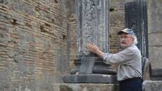 Πάνος Βαλαβάνης: Πέθανε ο αρχαιολόγος που ανακάλυψε τον αρχαιότερο ελληνικό ιππόδρομο