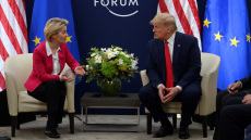 Politico: Επιστολή των ΗΠΑ στην Κομισιόν για τους δασμούς - Ζητά διαπραγμάτευση η κυβέρνηση Τραμπ