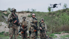 Μια κούρσα εξοπλισμών θα επιτάχυνε την πτώση του Πούτιν, υποστηρίζει ο Πολωνός υπουργός Εξωτερικών
