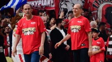 Οι Αγγελόπουλοι μίλησαν για «άθλο» και αποθέωσαν τον Μπαρτζώκα - «Μείναμε όρθιοι, είχαμε απόλυτη πίστη στην ομάδα»
