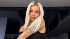 Cinderella: Ξάπλωσε στην παραλία και πόζαρε στον φακό με μικροσκοπικό μπικίνι