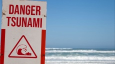 Η Ιαπωνία προειδοποιεί πως απειλείται τσουνάμι 3 μέτρων - Έφτασαν τα πρώτα κύματα στο Χοκάιντο